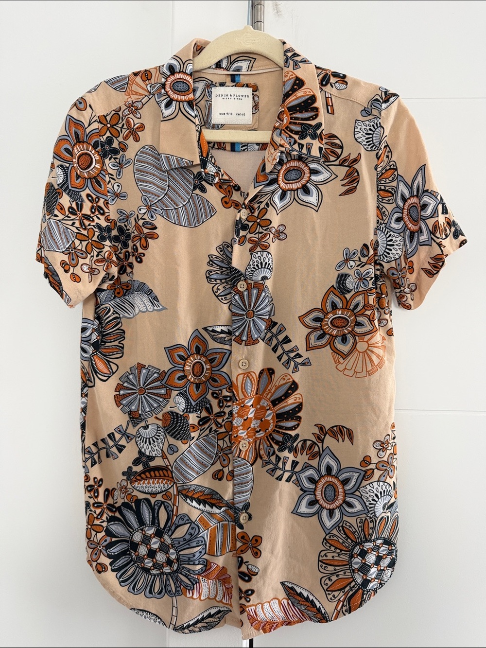 Denim & Flower Beige Floral Short-Sleeve Button-Down Shirt